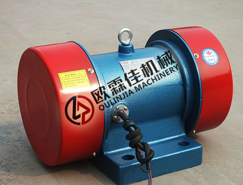 直線(xiàn)篩上的振動(dòng)電機(jī)燒壞的原因總結(jié)分析